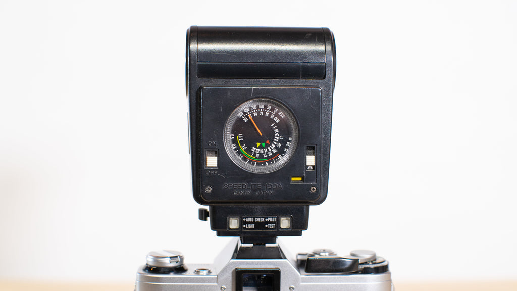 Canon Speedlite 199A Camera Flash - Used