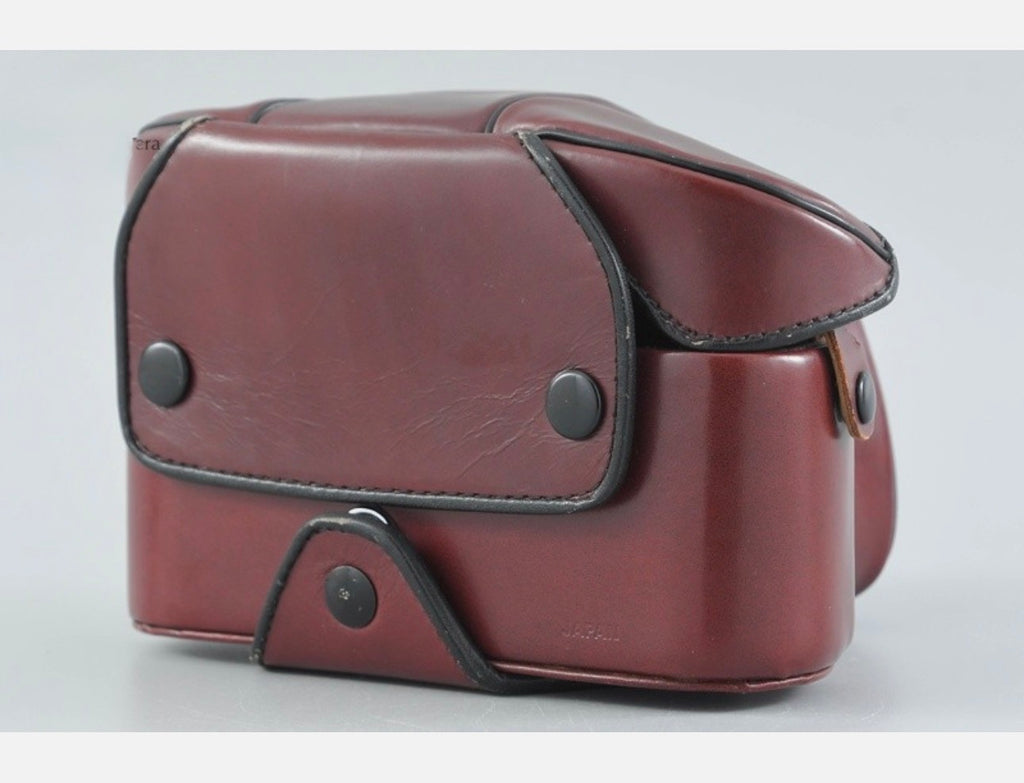 Nikon CF-20 Semi-Soft Leather Camera Case (Burgundy) Prewond